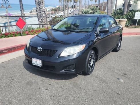 Used 2009 Toyota Corolla FWD image 2