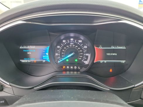 Used 2020 Ford Fusion SE image 24