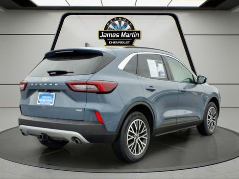 Used 2024 Ford Escape SE w/ Class II Trailer Tow Package image 5