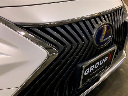 Used 2019 Lexus ES 300h w/ Premium Package image 30