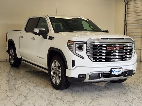 Used 2024 GMC Sierra 1500 Denali w/ Denali Reserve Package AWD/4WD image 3