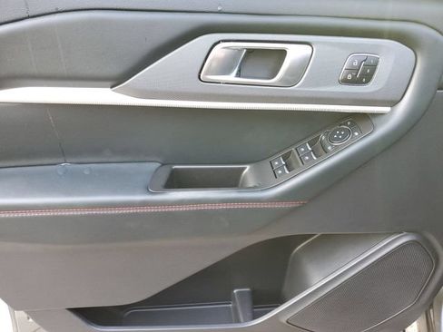 Used 2025 Ford Explorer ST RWD image 17