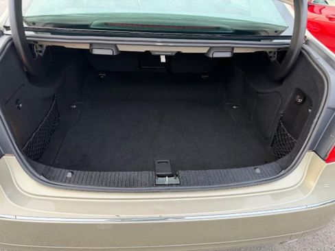 Used 2010 Mercedes-Benz E 350 Sedan image 20