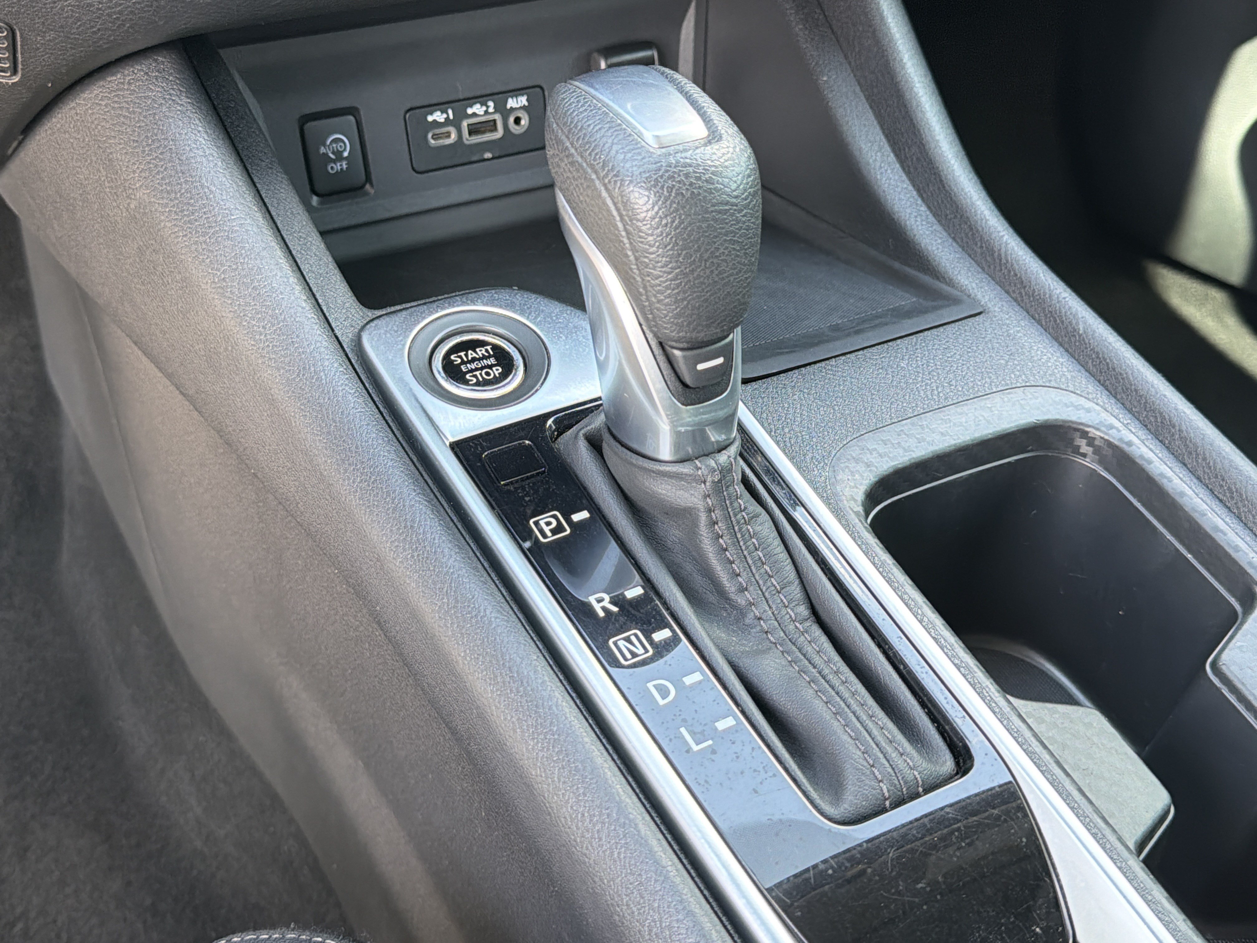 Used 2025 Nissan Sentra SV FWD image 36