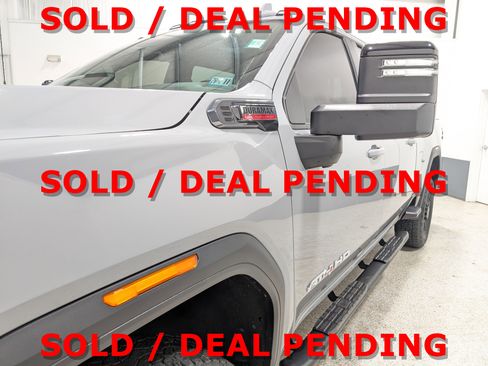 Used 2025 GMC Sierra 3500 AT4 image 7