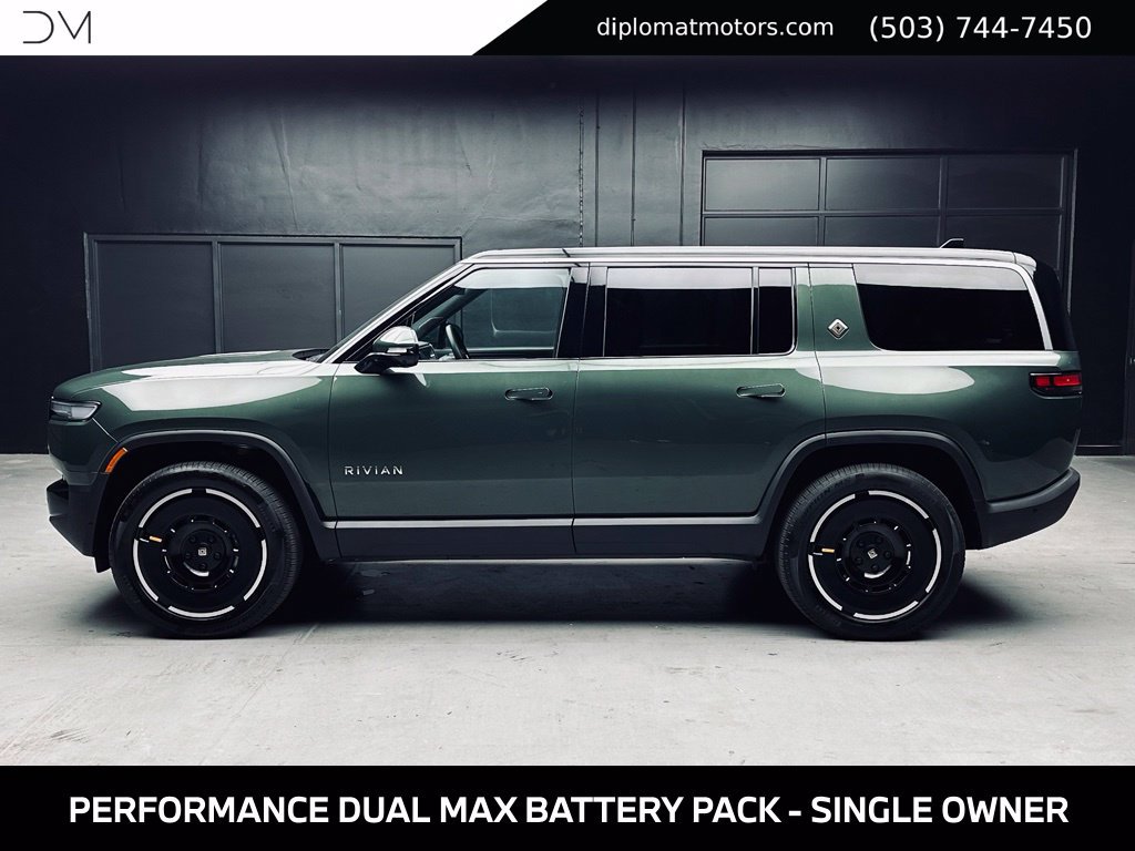 Used 2025 Rivian R1S Adventure Dual AWD/4WD image 3