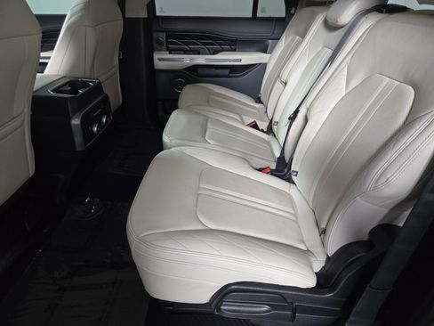 Used 2018 Ford Expedition Max Platinum image 5