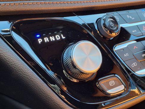 New 2026 Chrysler Pacifica Pinnacle image 15