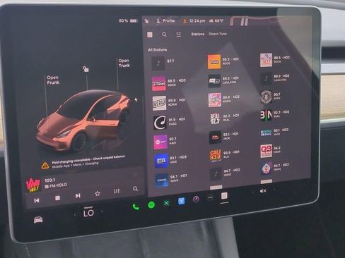 Used 2022 Tesla Model Y Long Range AWD/4WD image 27