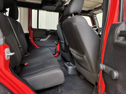 Used 2016 Jeep Wrangler Unlimited Sport w/ Connectivity Group image 22