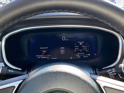 Used 2025 Acura MDX SH-AWD w/ Technology Package image 25