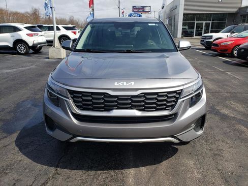 Used 2022 Kia Seltos LX image 2