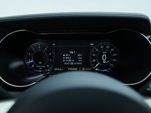 Used 2022 Ford Mustang Shelby GT500 w/ Carbon Fiber Track Pack image 35