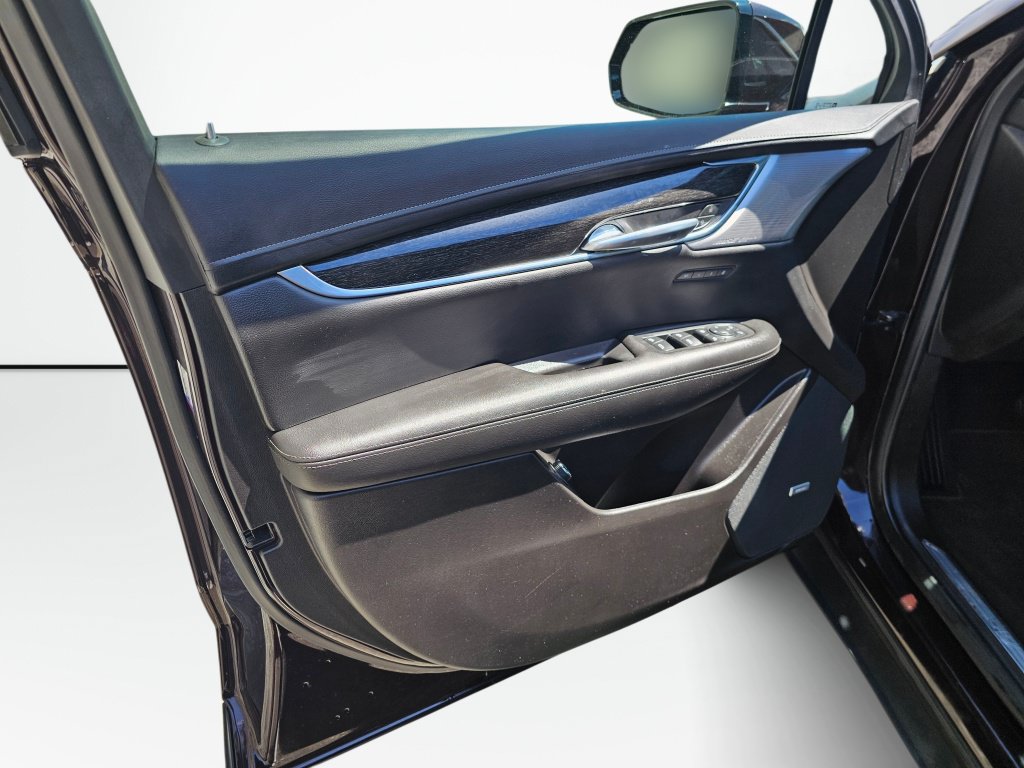 Used 2021 Cadillac XT5 Premium Luxury AWD/4WD image 23