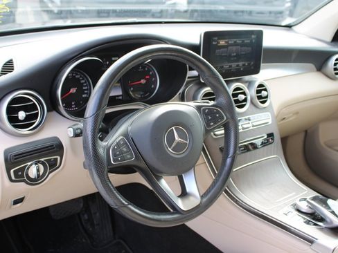 Used 2019 Mercedes-Benz GLC 350e GLC 350e image 12