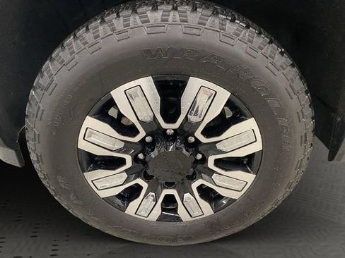 Used 2025 GMC Sierra 3500 Denali w/ Denali Reserve Package image 29