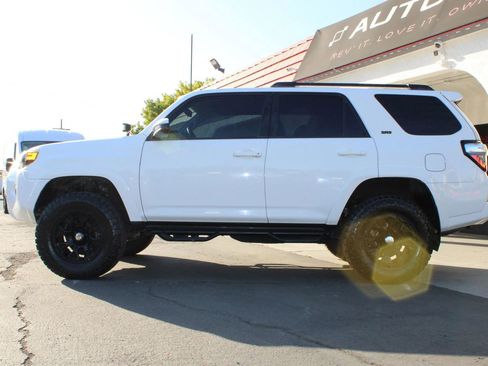 Used 2018 Toyota 4Runner SR5 image 32