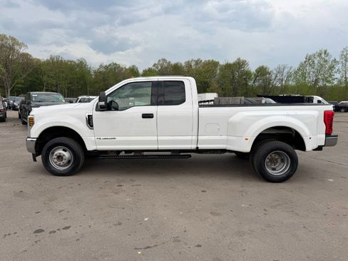 Used 2019 Ford F350 XLT w/ XLT Value Package AWD/4WD image 2