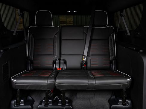 Used 2025 GMC Yukon XL AT4 Ultimate AWD/4WD image 38