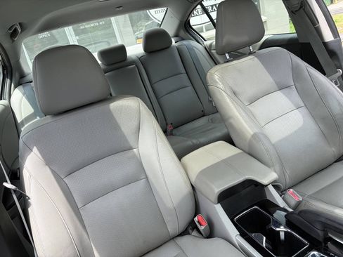 Used 2017 Honda Accord EX-L image 30