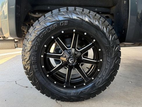 Used 2017 GMC Sierra 3500 Denali w/ Duramax Plus Package AWD/4WD image 60