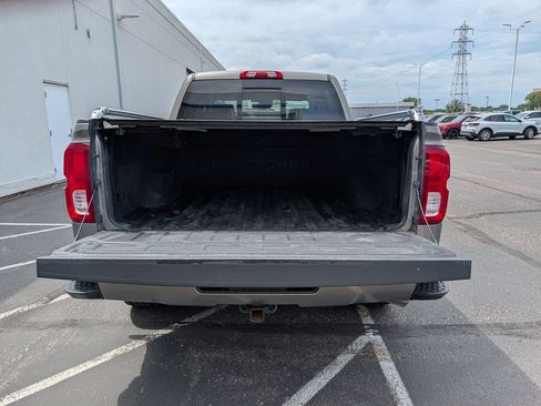 Used 2017 Chevrolet Silverado 1500 High Country AWD/4WD image 7
