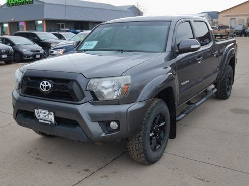 Used 2014 Toyota Tacoma 4x4 Double Cab image 2
