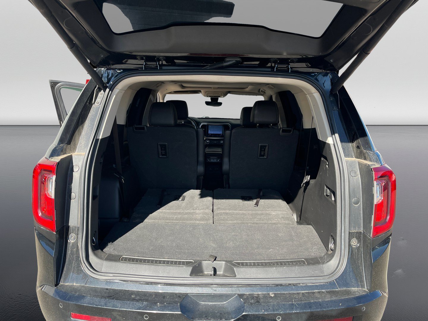 Used 2020 GMC Acadia Denali w/ Denali Ultimate Package AWD/4WD image 19