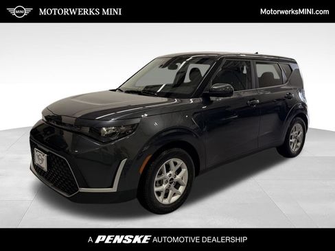 Used 2025 Kia Soul LX w/ LX Technology Package FWD image 1