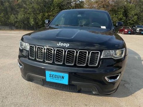 Used 2018 Jeep Grand Cherokee Laredo image 3