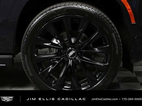 Certified 2026 Cadillac Escalade ESV Platinum Sport AWD/4WD image 37