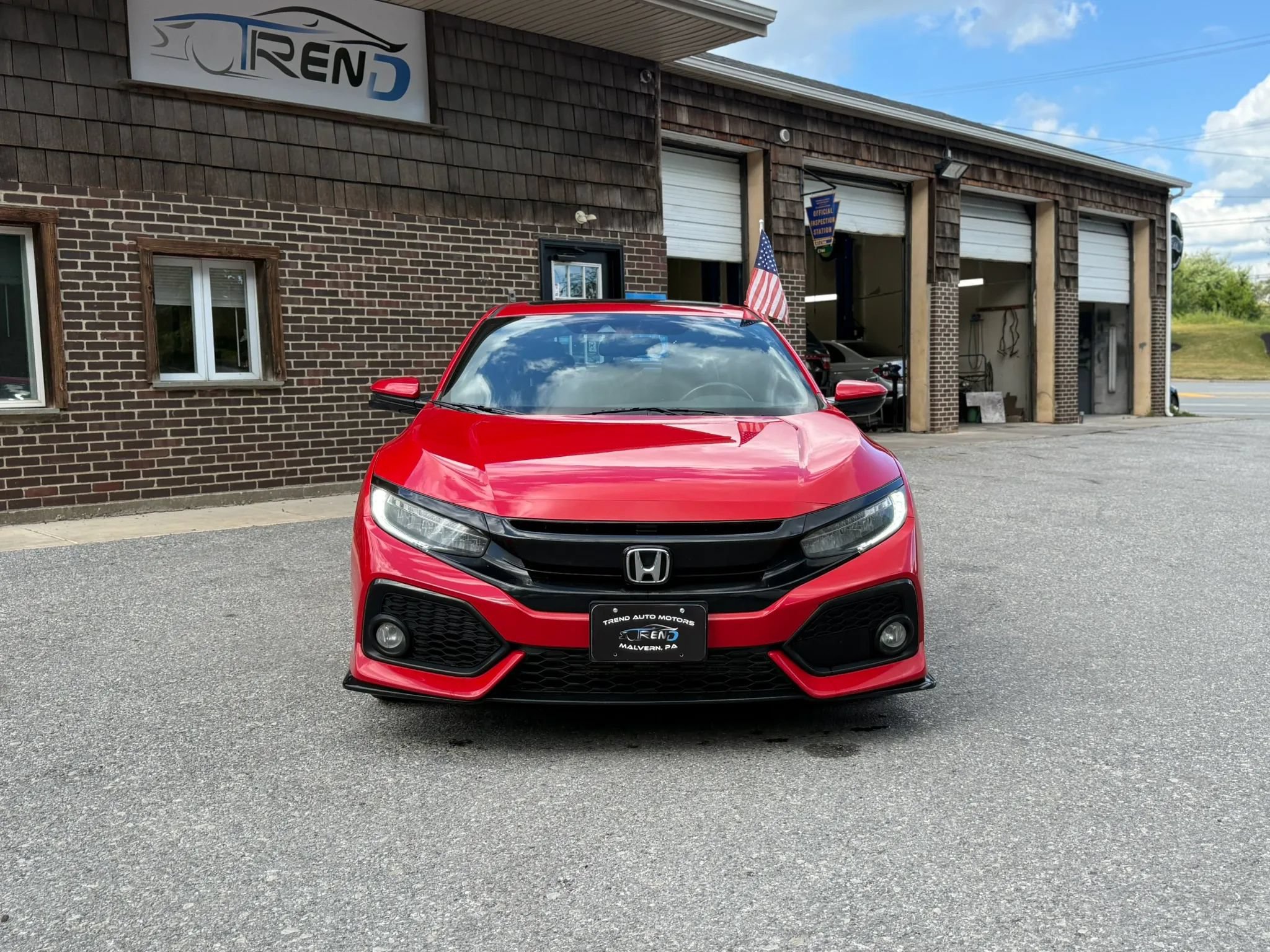 Used 2017 Honda Civic Sport Touring image 2
