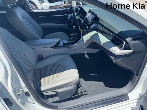 Used 2023 Toyota Camry SE FWD image 25