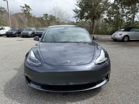 Used 2022 Tesla Model 3 Standard Range image 2