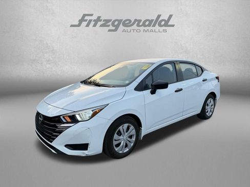 Used 2024 Nissan Versa S w/ Trunk Package FWD image 3