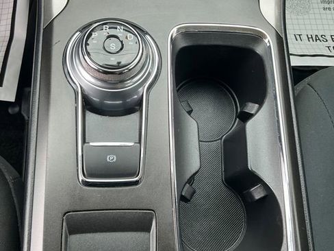 Used 2018 Ford Fusion SE w/ Fusion SE Technology Package image 24