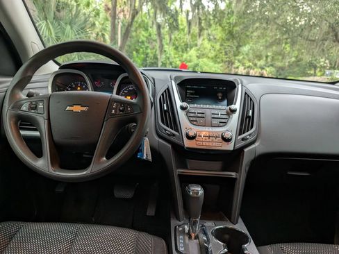 Used 2017 Chevrolet Equinox LS w/ LPO, Protection Package FWD image 9