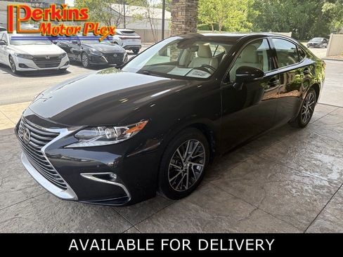 Used 2016 Lexus ES 350 w/ Luxury Package w/Wood Trim FWD image 1