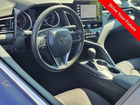 Used 2021 Toyota Camry LE FWD image 5