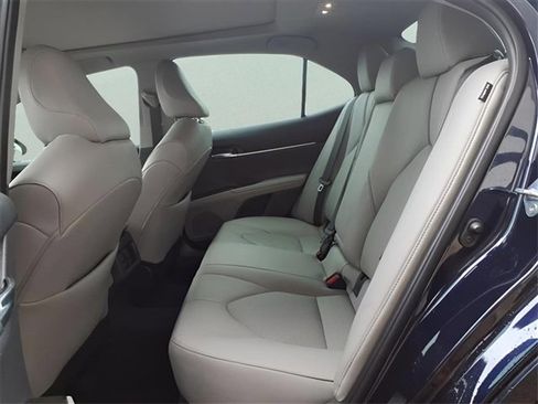 Used 2022 Toyota Camry XLE image 22