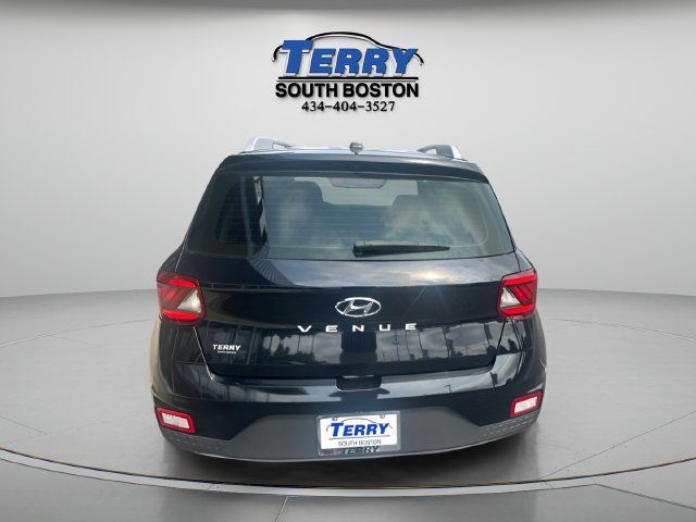 Used 2023 Hyundai Venue SEL w/ Cargo Package FWD image 4