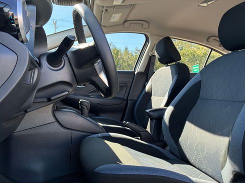 Used 2025 Nissan Versa SV FWD image 24