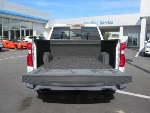Used 2019 Chevrolet Silverado 1500 High Country w/ Technology Package image 6