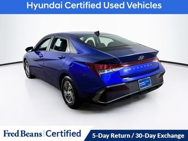 Used 2024 Hyundai Elantra SE FWD image 9