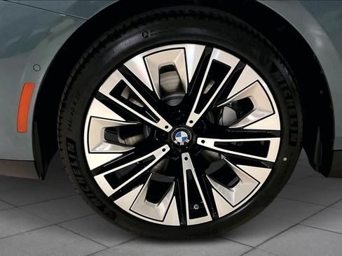 Used 2026 BMW 530i w/ Premium Package RWD image 11