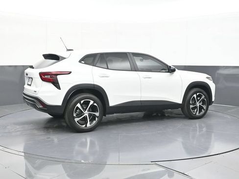 New 2026 Chevrolet Trax RS w/ Driver Confidence Package FWD image 11