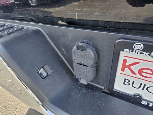 Used 2021 Chevrolet Silverado 1500 LT w/ Z71 Off-Road Package image 16