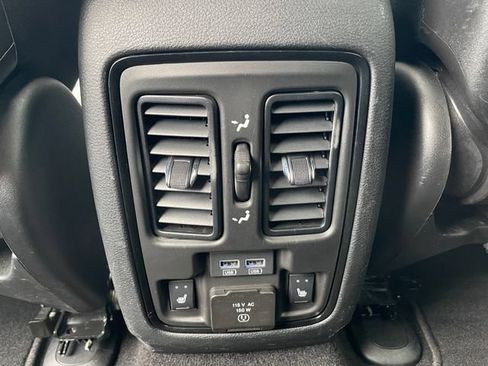 Used 2025 Dodge Durango R/T AWD/4WD image 31