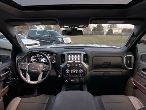 Used 2023 GMC Sierra 2500 SLT image 32