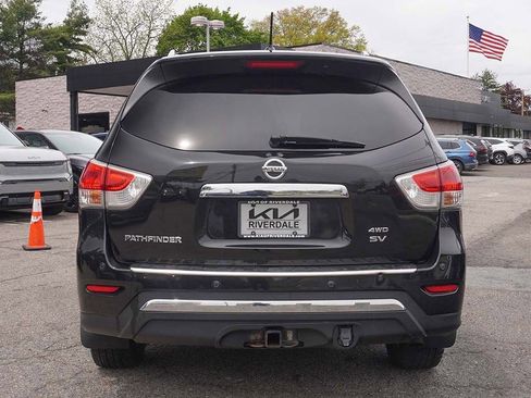 Used 2016 Nissan Pathfinder SV w/ Trailer Tow Package AWD/4WD image 11